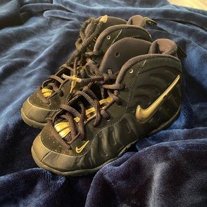 Nike air foamposites kids